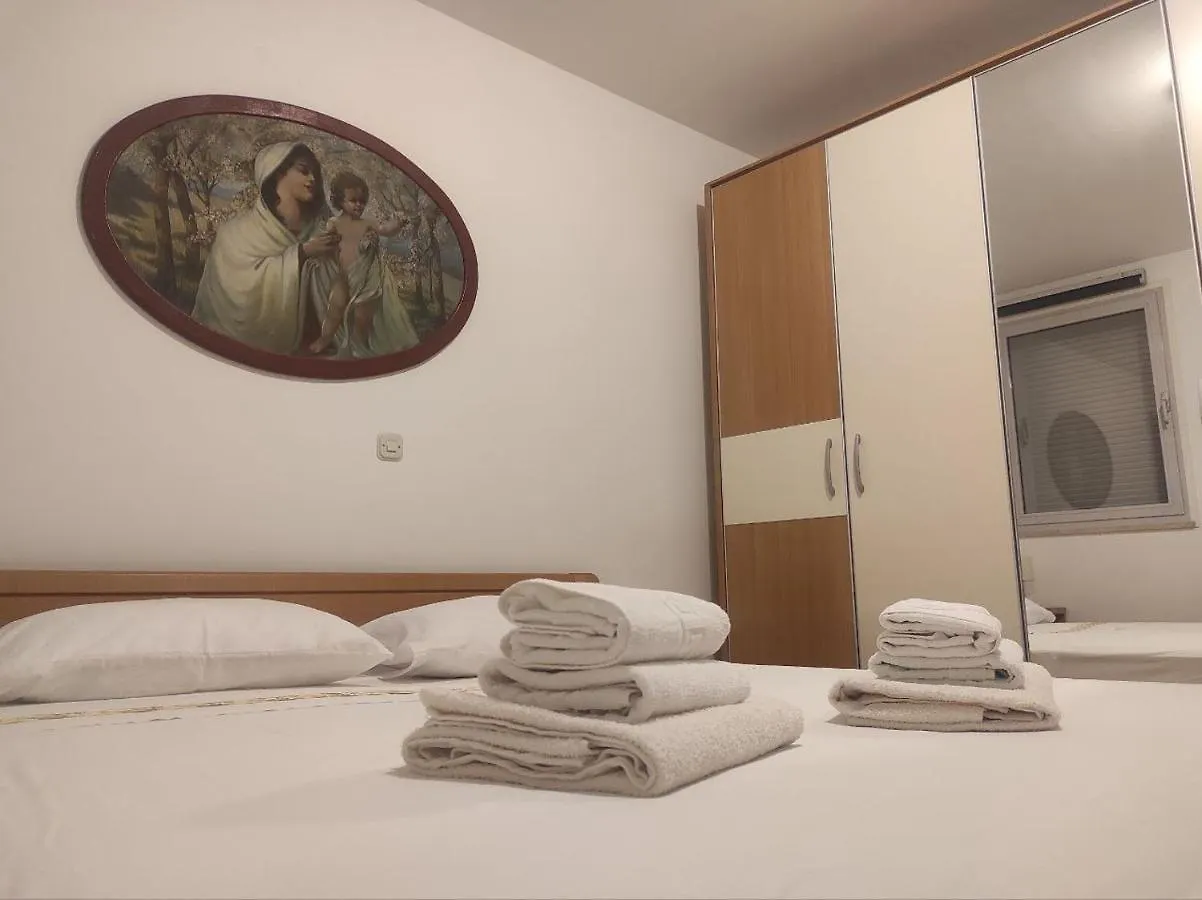 Luxury Apartment Tina By The Beach Znjan Σπλιτ